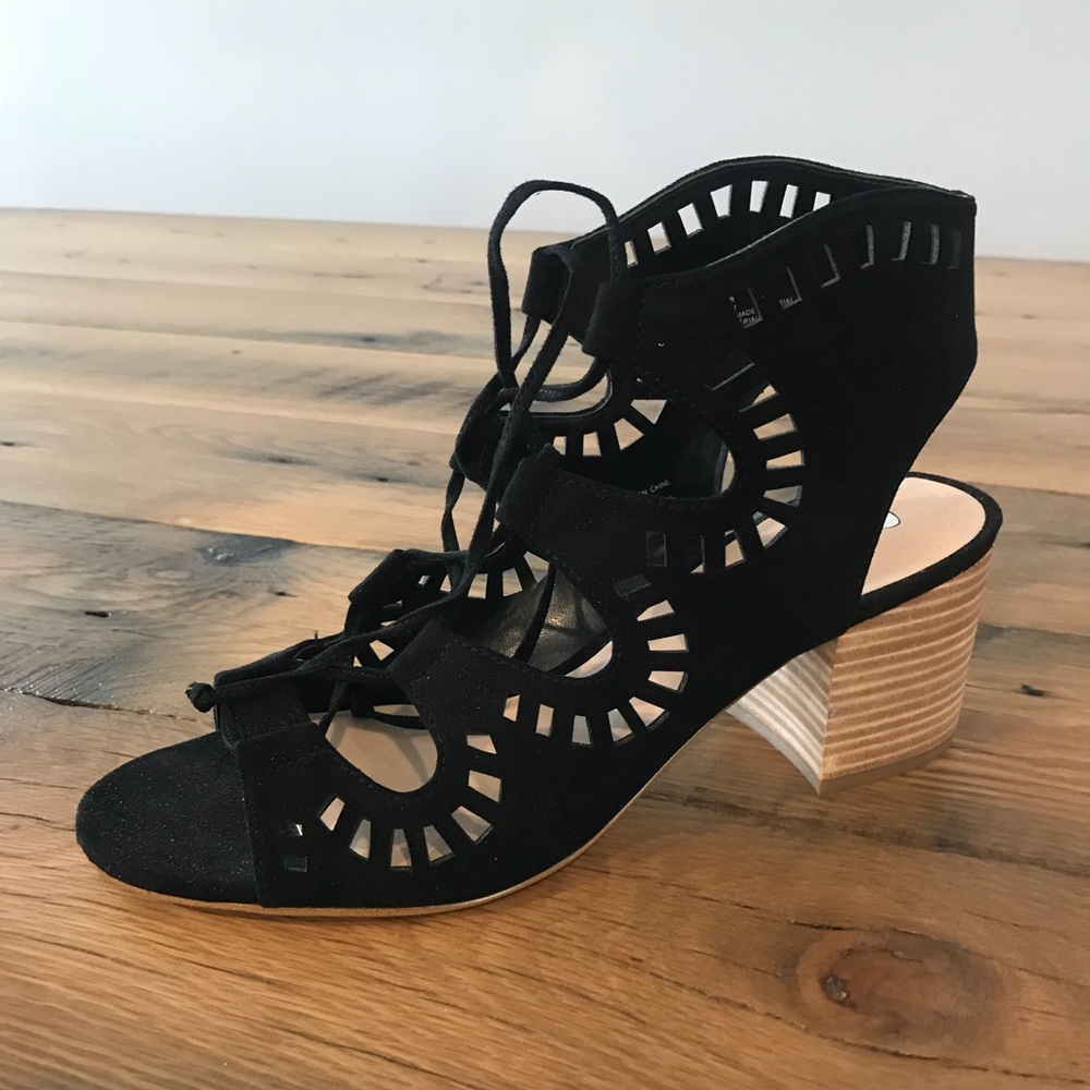 BP cutout lace-up shoes